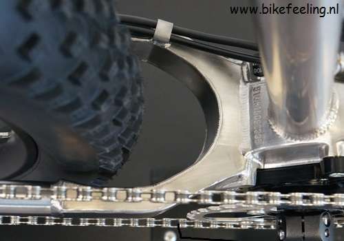 oPinion titanium BLT, zeer stabiele achterbrug.